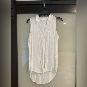 beachlunchlounge White lightweight Sleeveless button down casual boho top size S